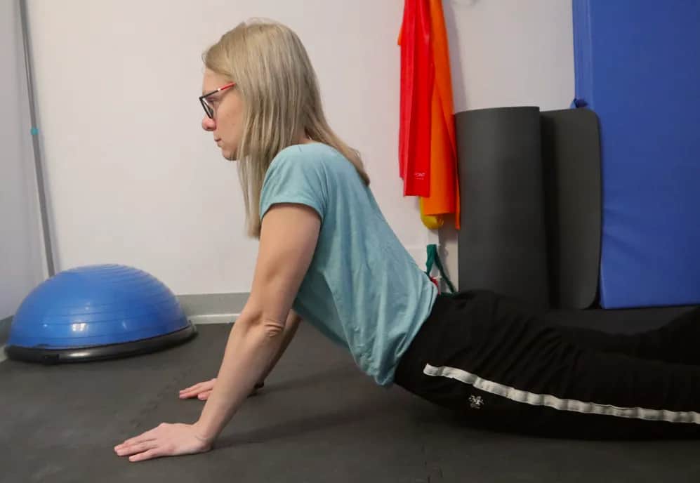 Jakie ćwiczenia na kręgosłup pomogą w walce z bólem pleców?