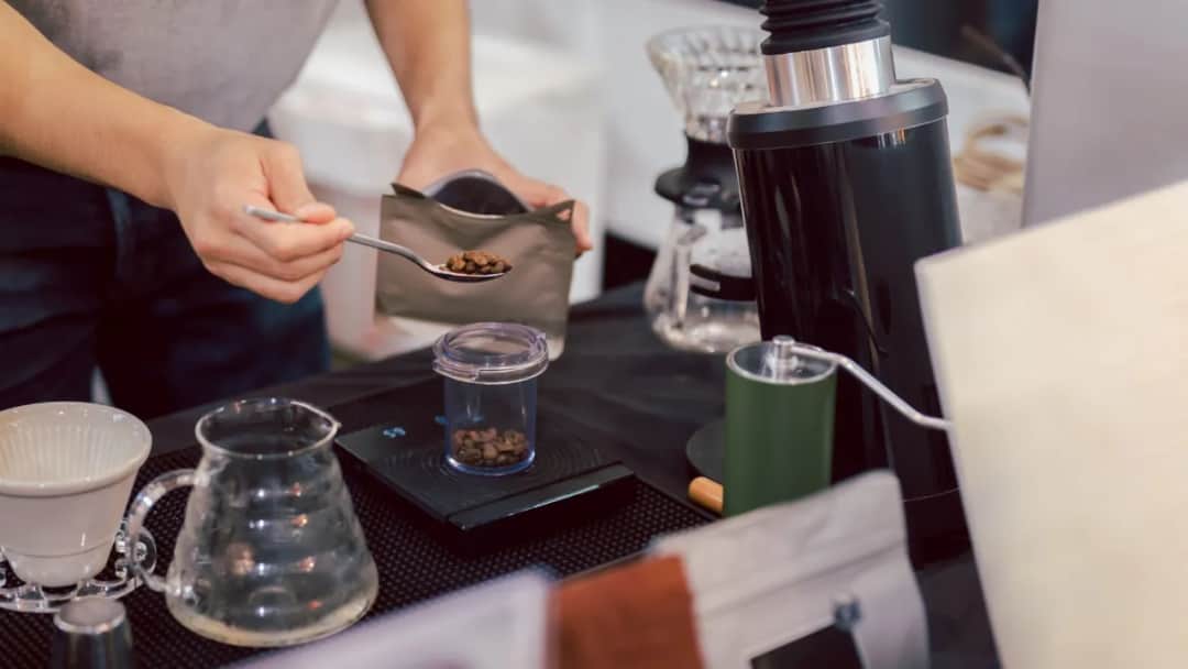 Ile kofeiny przed treningiem, aby maksymalnie zwiększyć wydolność?