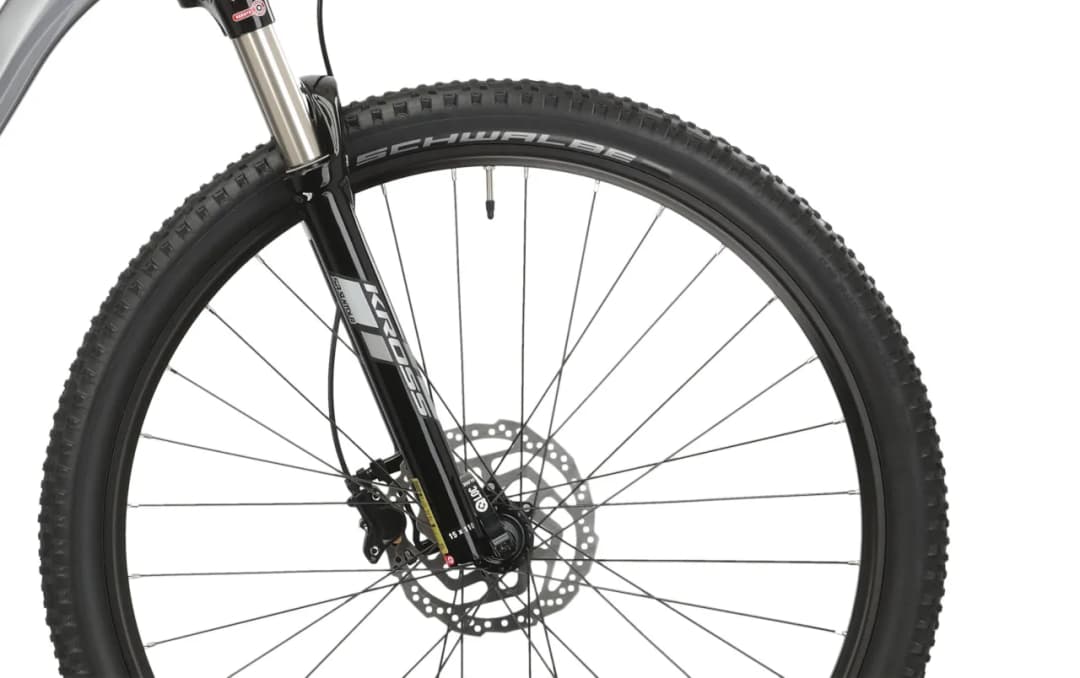 Jakie opony do roweru wybrać, aby uniknąć problemów na trasie?